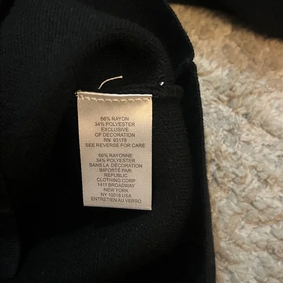 Chelsea & Theodore Black Cardigan with Knit Embroidered White Trim Details Small - Picture 6 of 8